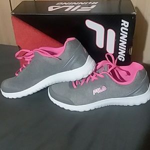 Gray/Pink/White Size 10 FILA Running Shoes